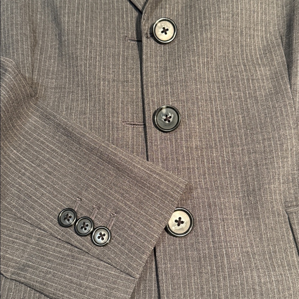 Banana Republic Women’s Gray Pinstripe Suit - Picture 5 of 12